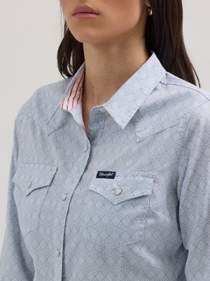 Women's Wrangler All Occasion Western Snap Shirt in Diamond Sky alternative view 3