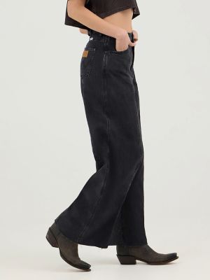 Women's Cowboy Barrel Jean in Rinse Black