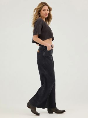 Women's Cowboy Barrel Jean in Rinse Black alternative view 9