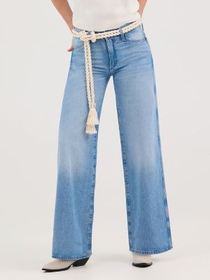 Women's Worldwide Mid Rise Wide Leg Jean in Rocky Wash