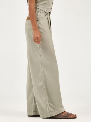 Women's Pleated Trouser in Tea alternative view 5