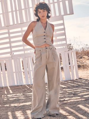Women's Pleated Trouser