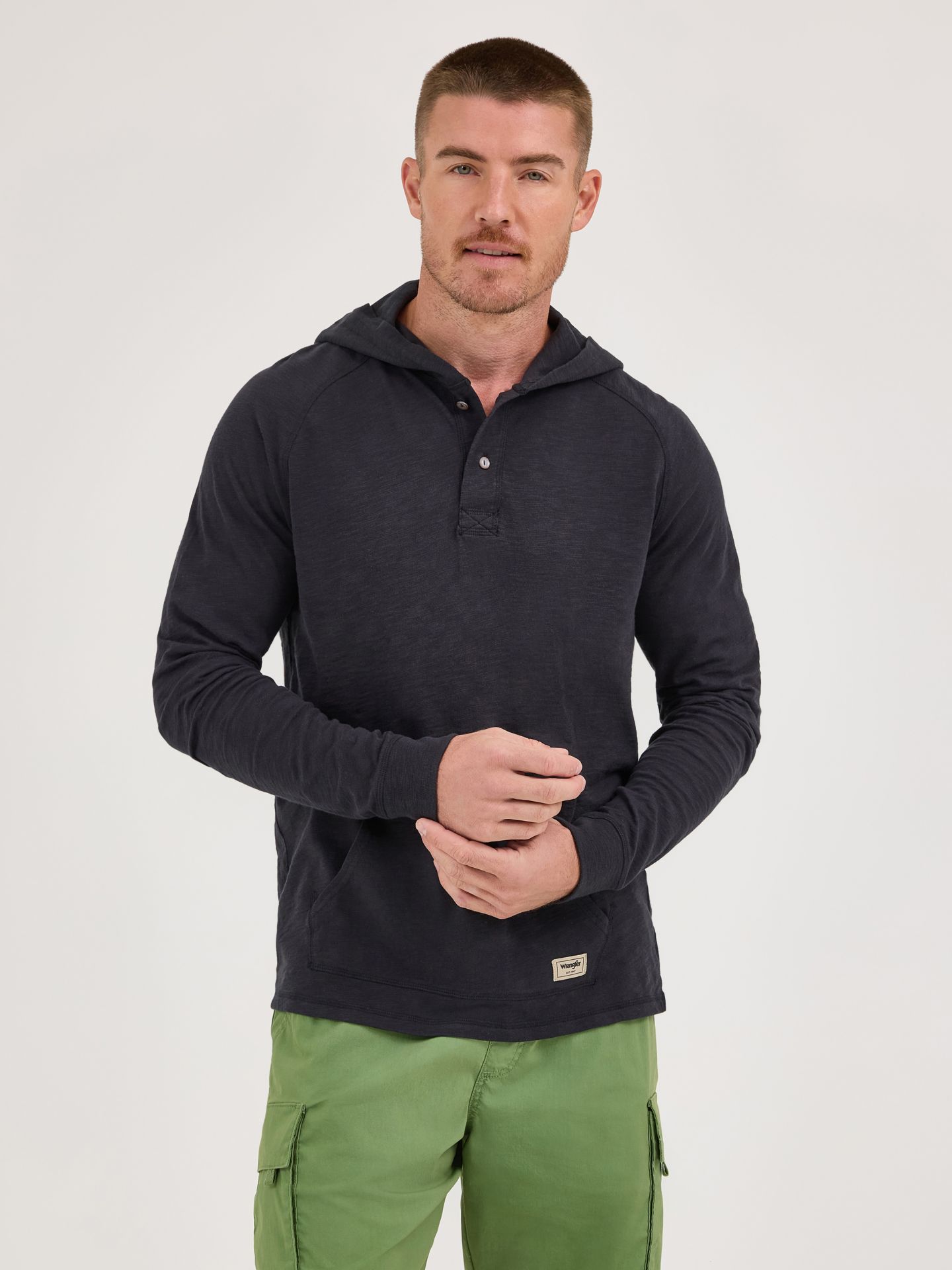 Мужской свитер Wrangler Lightweight Hooded Pullover, цвет: Caviar — фото 2