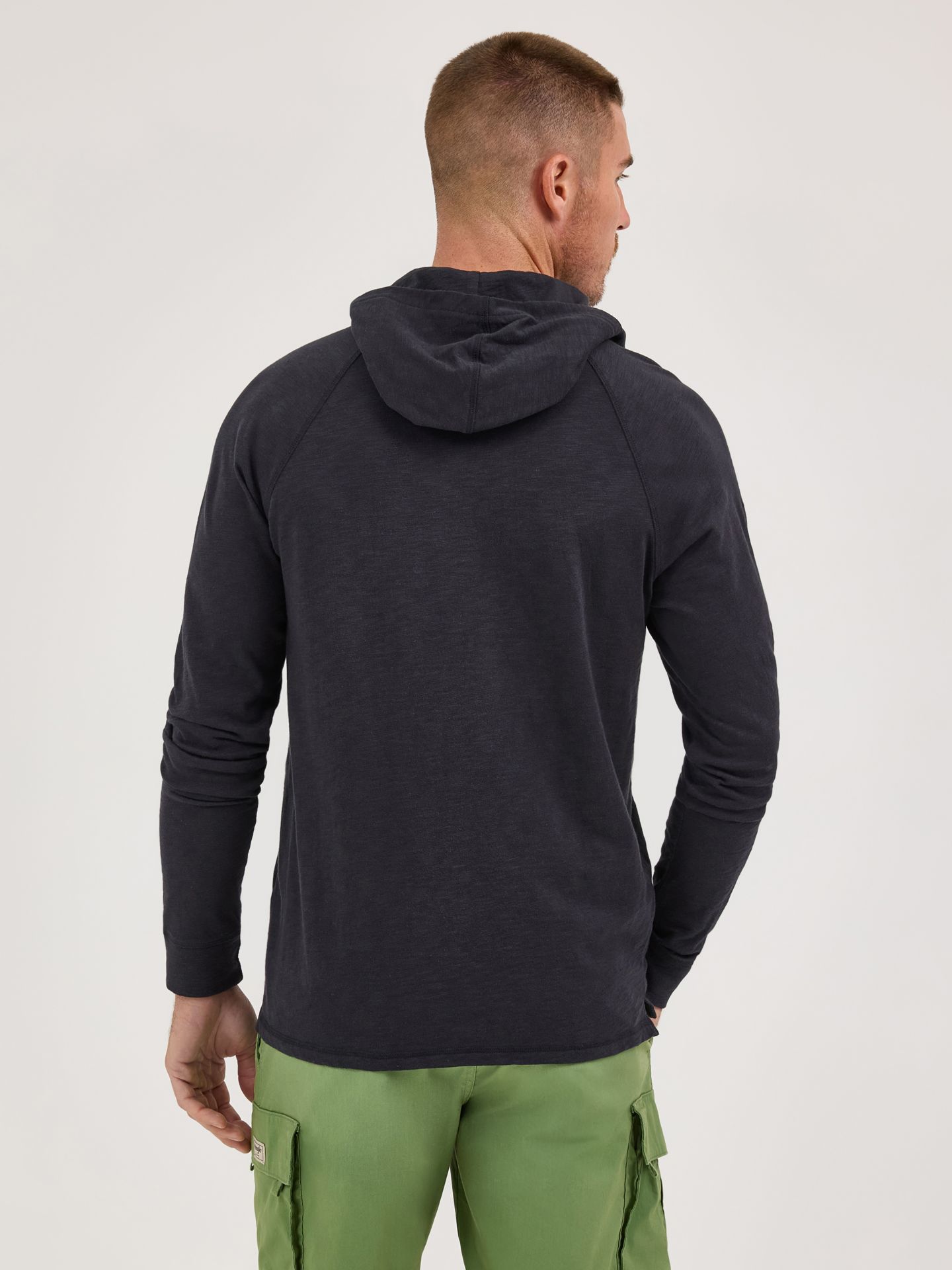 Мужской свитер Wrangler Lightweight Hooded Pullover, цвет: Caviar — фото 3