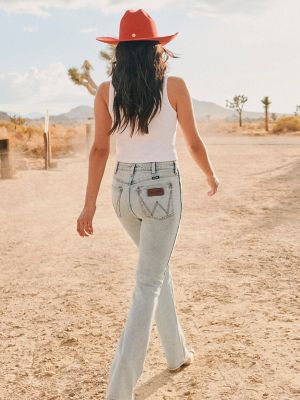 Women's Wrangler Retro® Bailey High Rise Bootcut Jean in Lila
