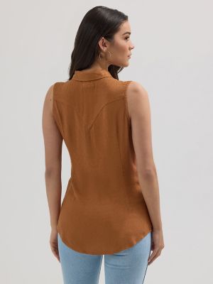 Women's Wrangler Retro® Textured Slim Western Snap Tank in White