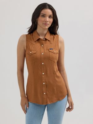 Women's Wrangler Retro® Textured Slim Western Snap Tank in White