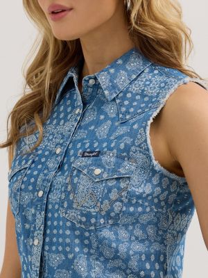 Women's Wrangler Print Denim Crop Western Snap Tank in Bandana Blue alternative view 3