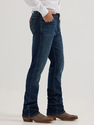Men's Wrangler Retro® Slim Fit Bootcut Jean in Hayward