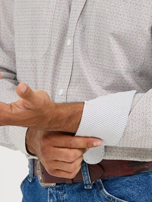 Wrangler® George Strait™ Long Sleeve Button Down Two Pocket Shirt in Grey Fence alternative view 3