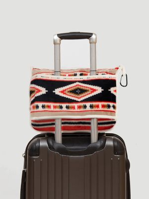 Wrangler Travel Blanket:Red Stallion:One Size alternative view 3
