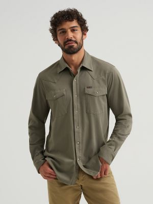 Wrangler ATG™ Men's Salida Shirt in Dusty Olive alternative view 3