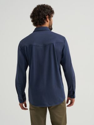 Wrangler ATG&trade; Men's Salida Shirt in Blue Nights