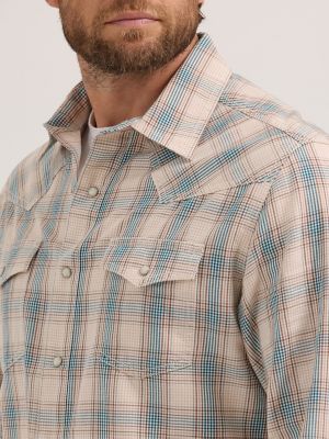 Men's Wrangler Retro® Premium Long Sleeve Western Snap Plaid Shirt in Sandy Blue alternative view 3