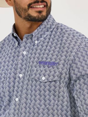Men's Wrangler® Logo Long Sleeve Button-Down Print Shirt in Navy Orchid alternative view 2