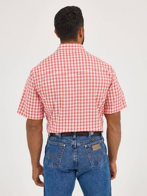 Men's Wrinkle Resist Short Sleeve Western Snap Plaid Shirt in Picnic Red alternative view