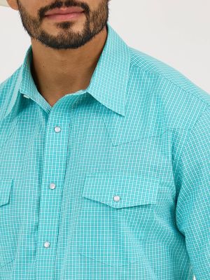 Men's Wrinkle Resist Short Sleeve Western Snap Plaid Shirt in Bright Turquoise alternative view 2