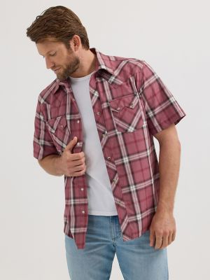 Men's Wrangler Retro® Slim Fit Straight Leg Jean in Frontier