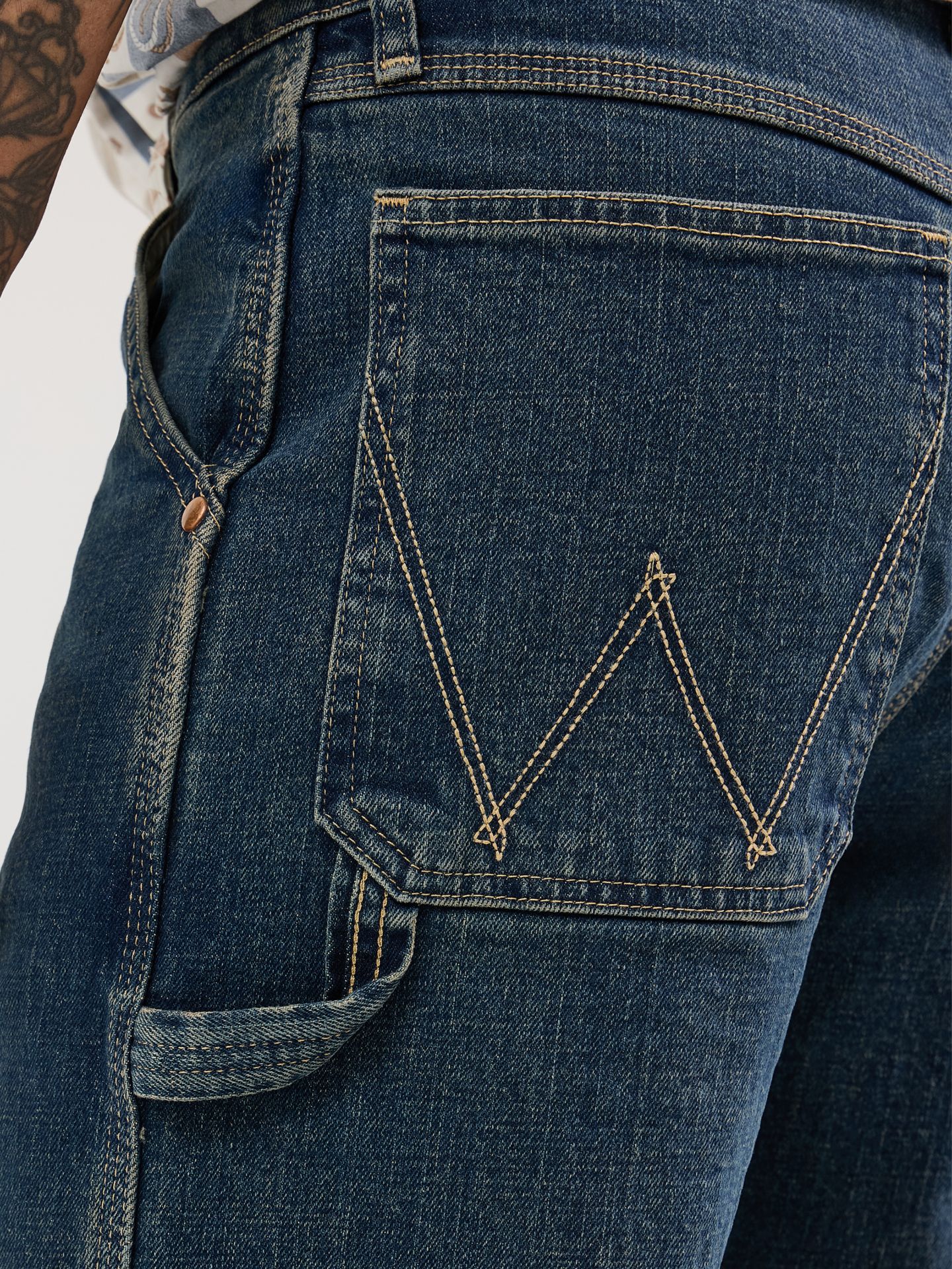 Мужские джинсы Wrangler Carpenter, цвет: Кедровый — фото 8