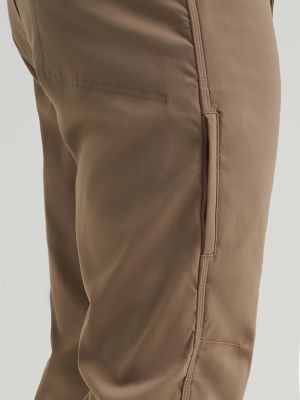Wrangler ATG™ Men's Windward Utility Pant in Pine Bark alternative view 7