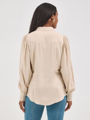 Women's Wrangler Poet Sleeve Western Shirt in Buff alternative view 2