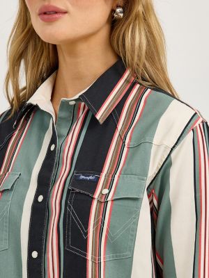 Women's Wrangler Brushpopper Boyfriend Western Snap Shirt in Black Stripe