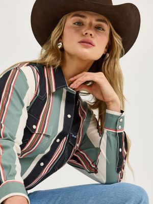 Women's Wrangler Brushpopper Boyfriend Western Snap Shirt in Black Stripe