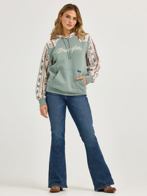 Women's Wrangler Logo Southwestern Yoke Pullover Hoodie in Green