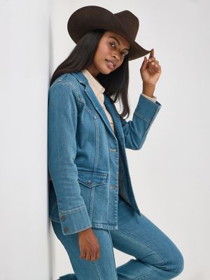 Women's Wrangler Denim Blazer in Light Denim alternative view 3