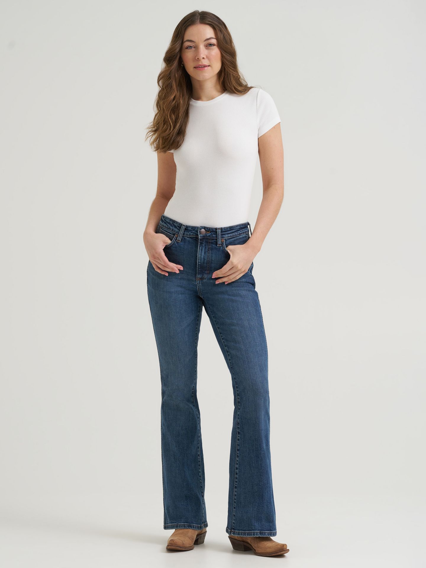 Женские джинсы Wrangler Retro® Bailey High Rise Flare, цвет: Hannah — фото 1