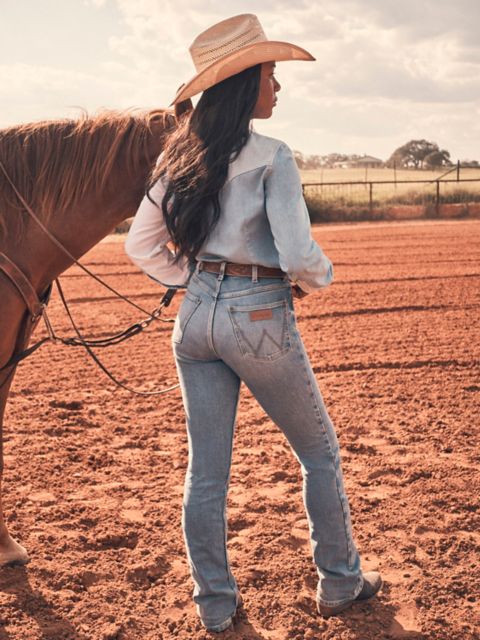 Женские джинсы Wrangler Women's High Rise Rodeo Bootcut Wrangler Riding Jean