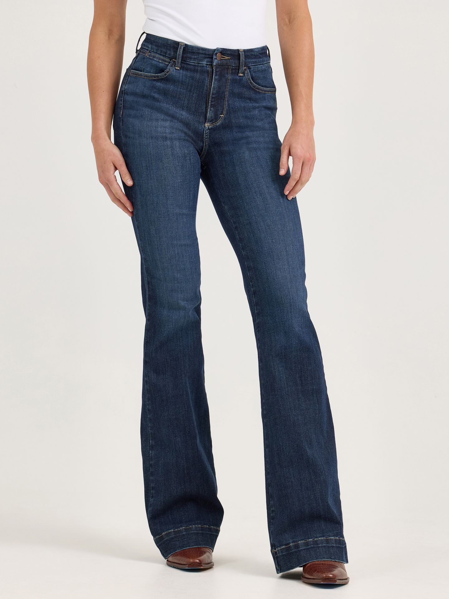Женские джинсы Wrangler Bespoke High Rise Trouser Jean, цвет: Alexandra — фото 9