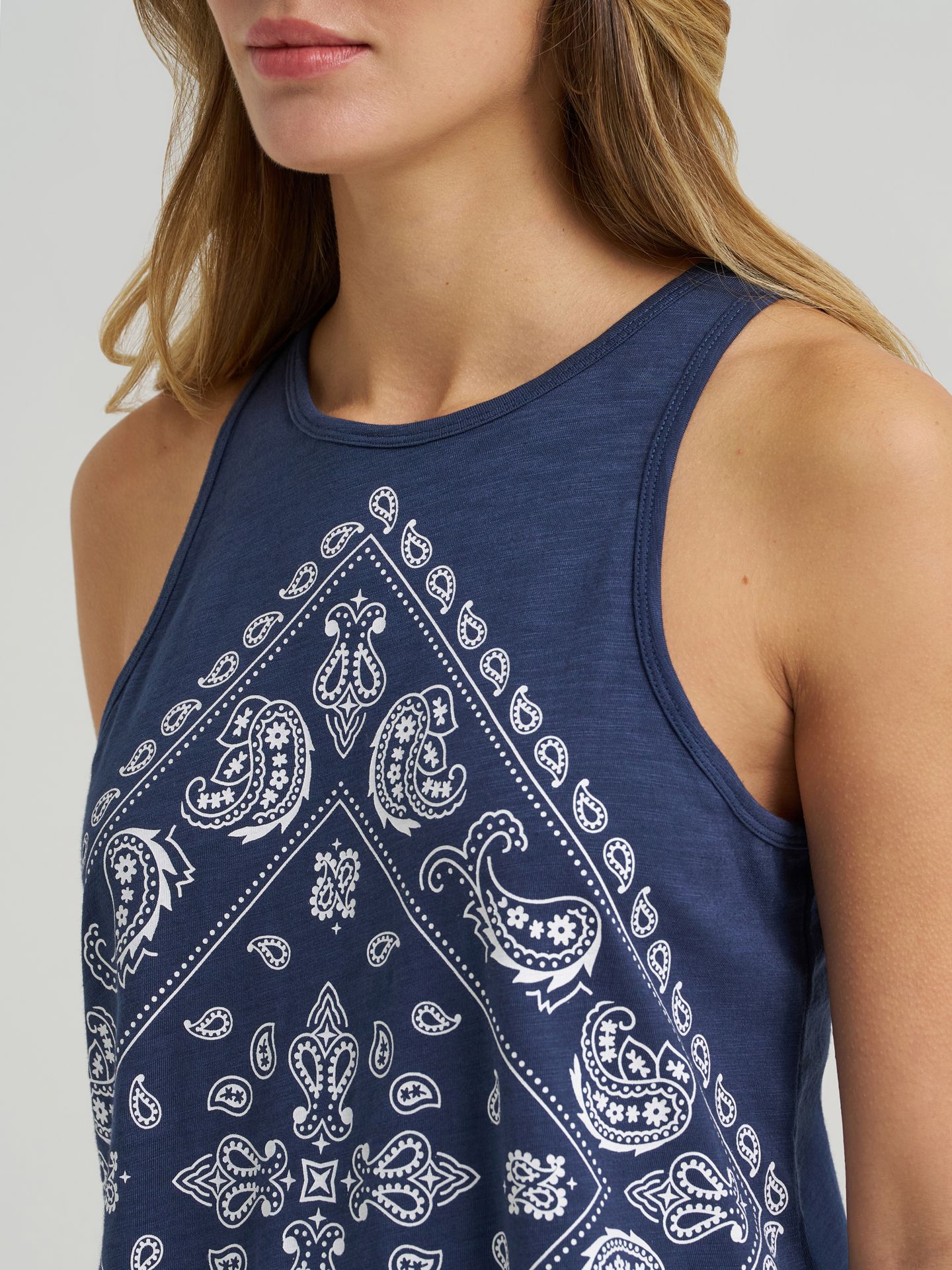 Женский топ Wrangler Bandana Diamond Front, цвет: Тёмно-синий — фото 5