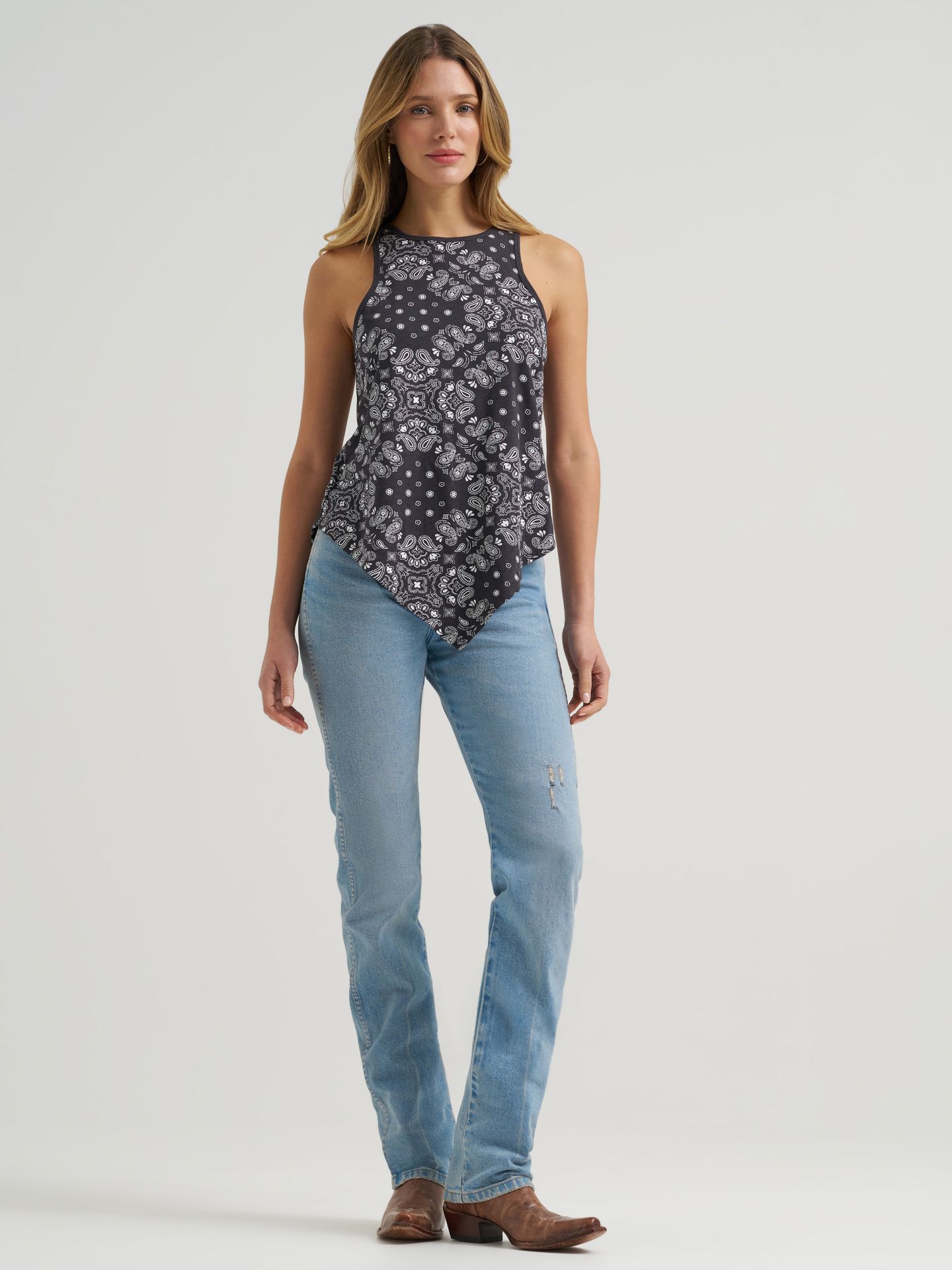 Женский топ Wrangler Allover Bandana Print, цвет: Чёрный — фото 2