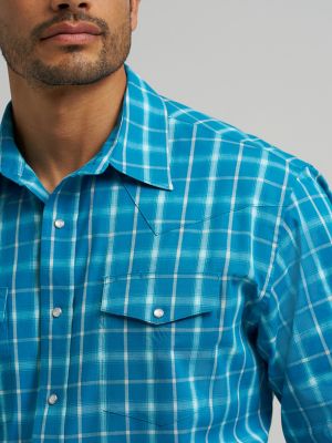 Men's Wrinkle Resist Long Sleeve Western Snap Plaid Shirt in Burgundy