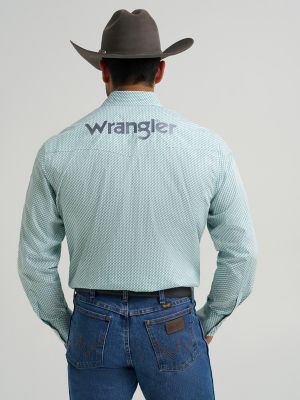 Men's Wrangler® Logo Long Sleeve Western Snap Shirt in Grassy alternative view 2