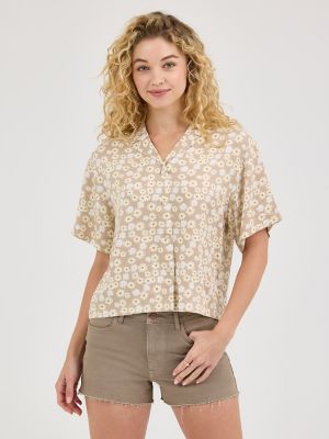 Women's Camp Shirt in Wild Daisy alternative view
