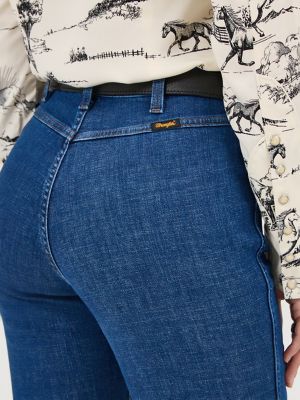 Wrangler x Lainey Wilson Bare Back Flare Jeans in Moonlight Wash alternative view 5