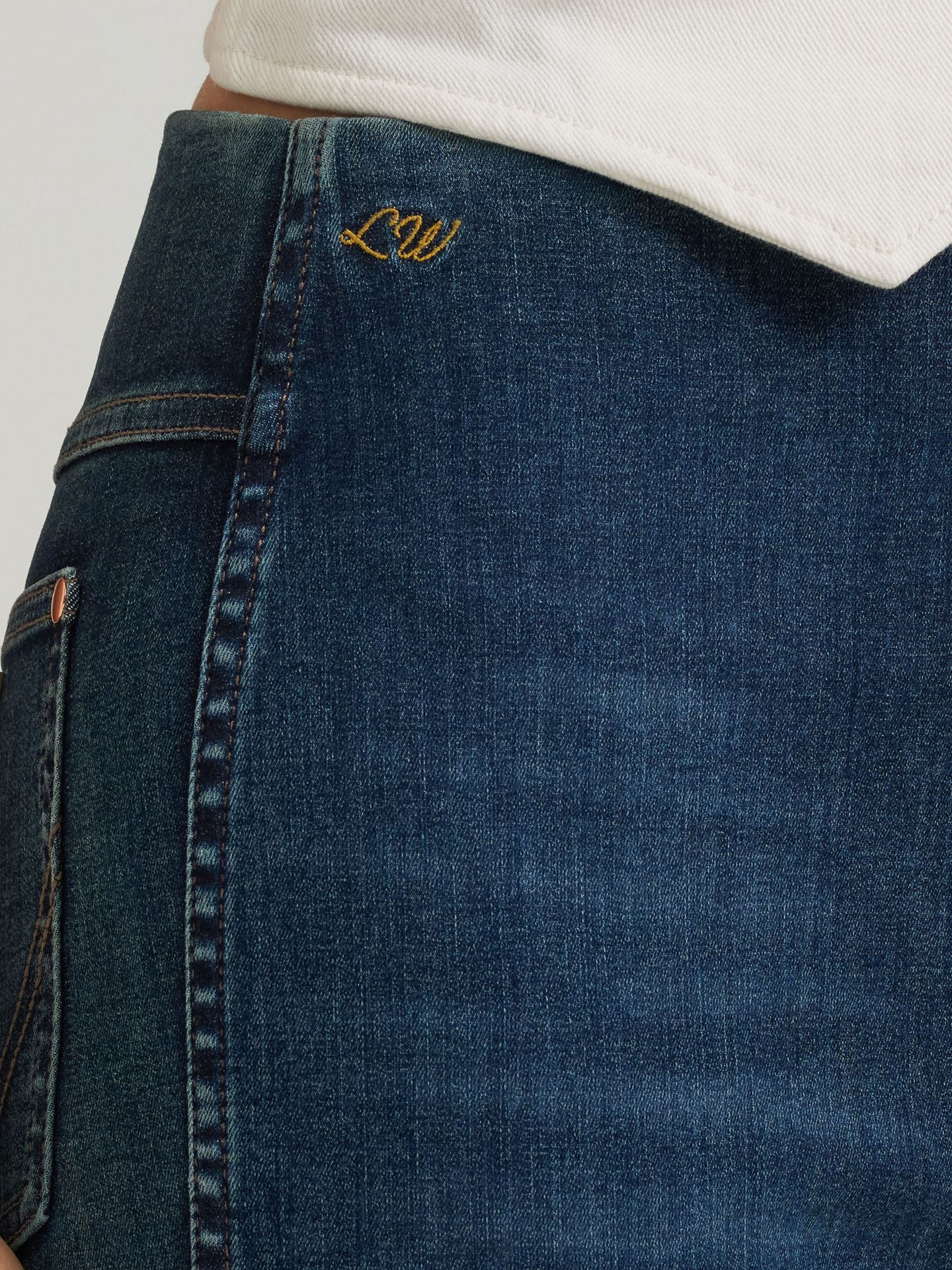 Женские джинсы-клёш Wrangler Lainey Wilson Pull-On, цвет: Тёмный джинсовый варёный — фото 7