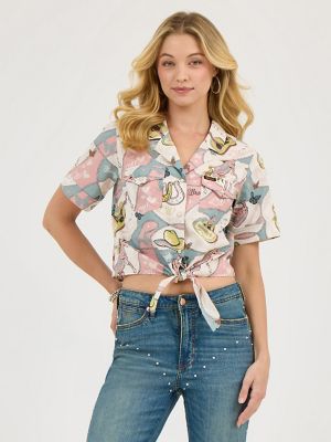 Wrangler x Lainey Wilson Tie Front Camp Shirt in Wild Stallion Print alternative view