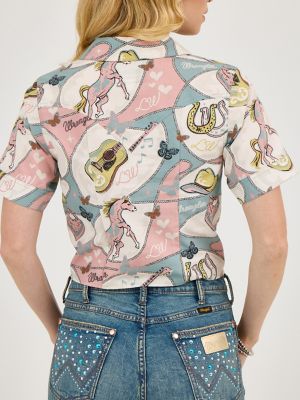 Wrangler x Lainey Wilson Tie Front Camp Shirt in Wild Stallion Print alternative view 3