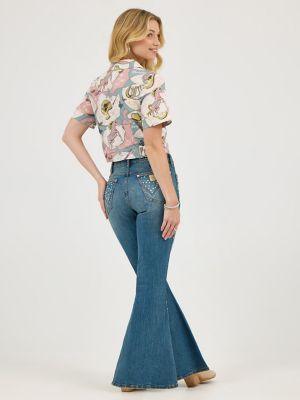 Wrangler x Lainey Wilson Tie Front Camp Shirt in Wild Stallion Print alternative view 5