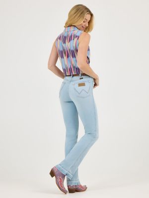 Wrangler x Lainey Wilson Raw Hem Boot Huggers in Bleach Blue Wash alternative view 7