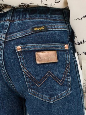 Girl's Wrangler x Lainey Wilson Pull On Bell Bottoms in Dark Denim Wash alternative view 4