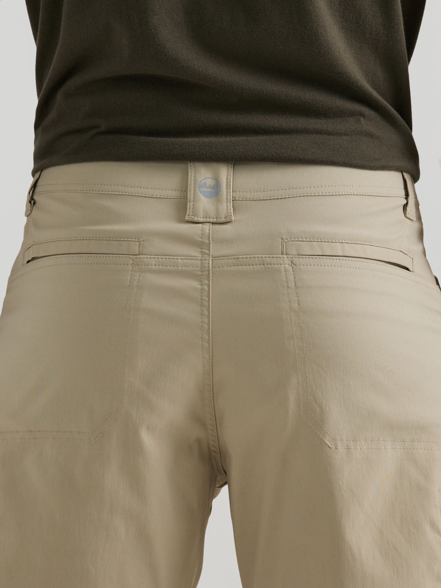 Мужские шорты Wrangler All Terrain Cargo Short, цвет: Серебристый — фото 5