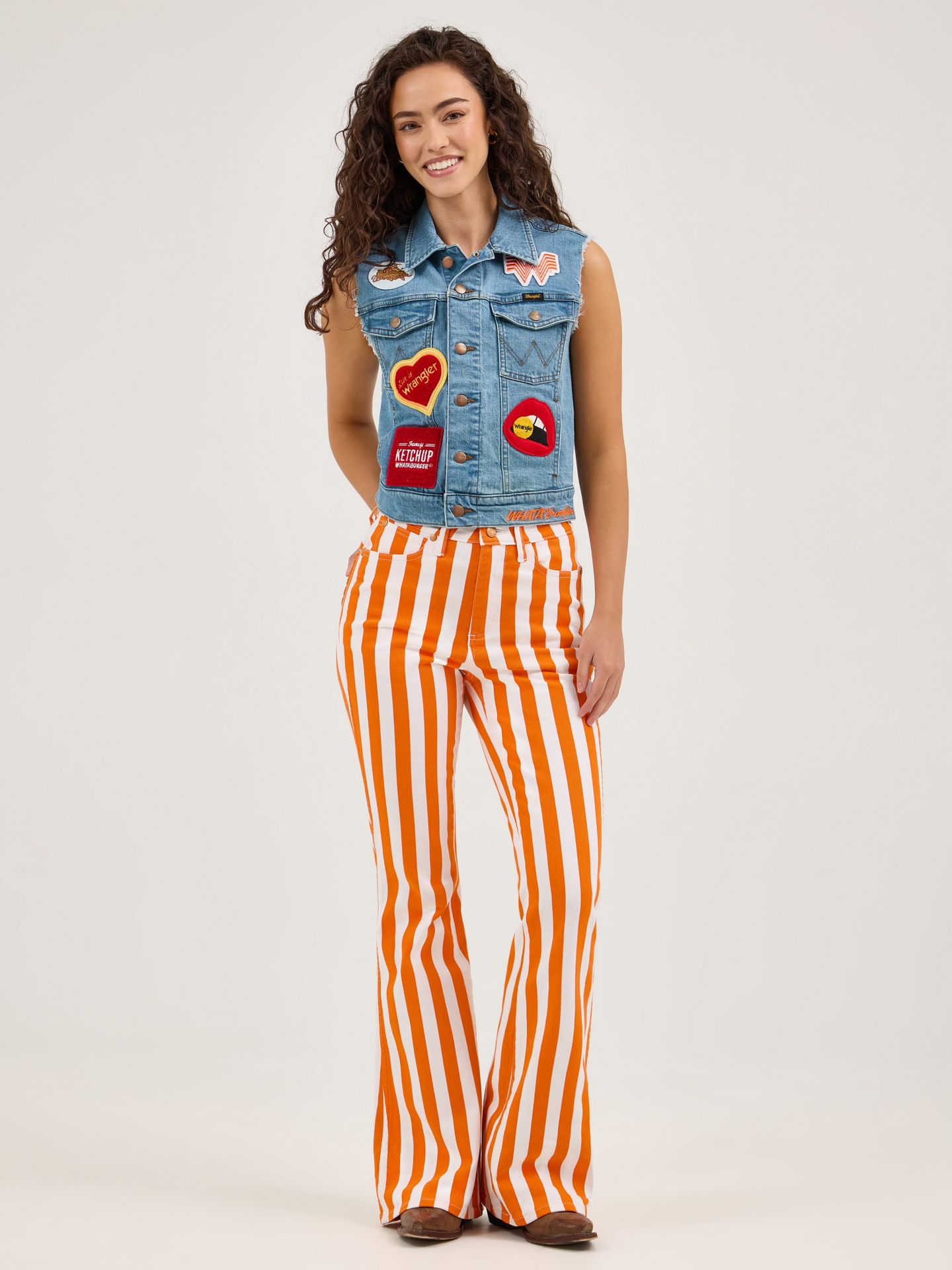Женский жилет Wrangler x Whataburger Cut-Off, цвет: Потёртый — фото 3