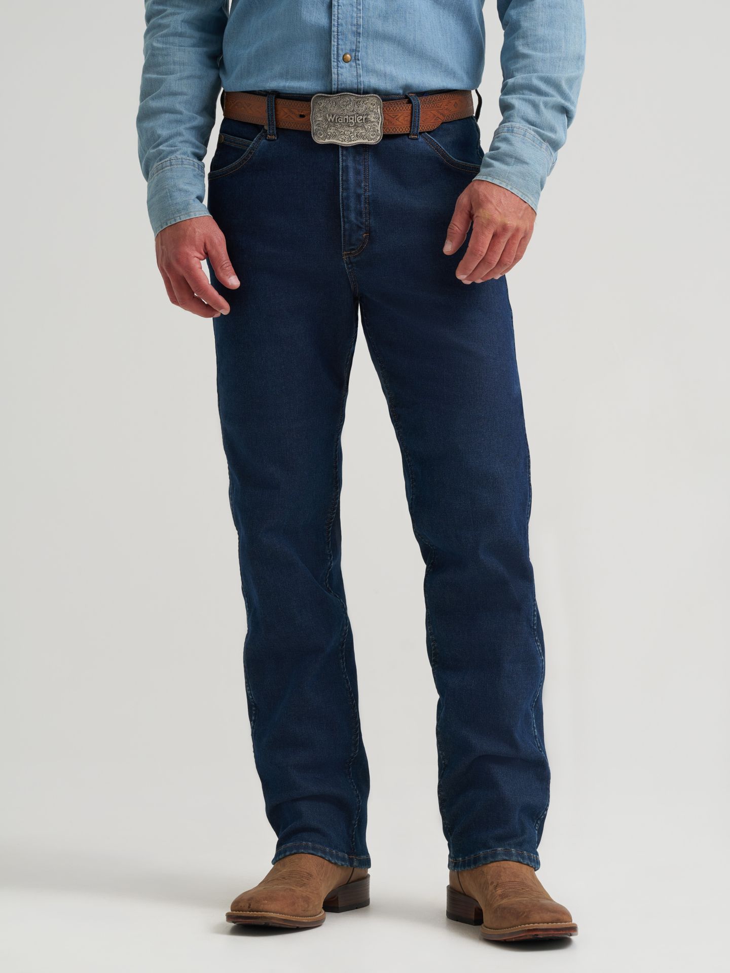 Мужские утеплённые джинсы Wrangler Premium Performance Cowboy Cut обычной посадки, цвет: Dark Rinse — фото 4