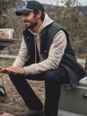 Wrangler All Terrain Gear Men's Tech Range Reversible Vest