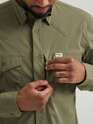 Wrangler All Terrain Gear Men's Technical Shirt in Olivine