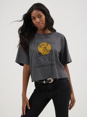 Wrangler® x Yellow Rose by Kendra Scott Boxy Crop Tee in Mid Grey